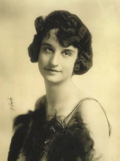 Iowa native Hope Emerson was a versatile entertainer who could act and sing and starred in vaudeville as well as television and the movies. Photos courtesy of Produce Iowa 
