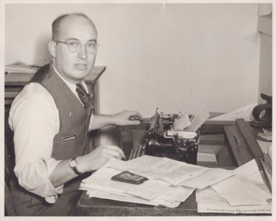 Paul Morrison, pictured at work in Drake University’s news bureau, in 1946. Photo courtesy of Paul Morrison